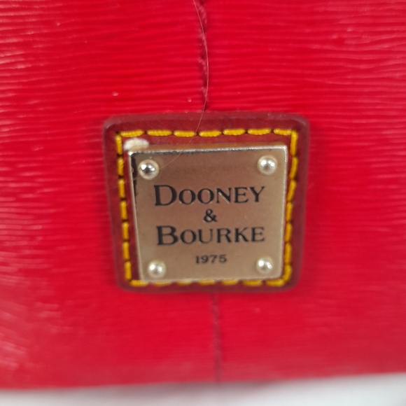 Dooney & Bourke Handbag Vintage Saffiano Small Pocket Sac - RED- NWT - Picture 3 of 9